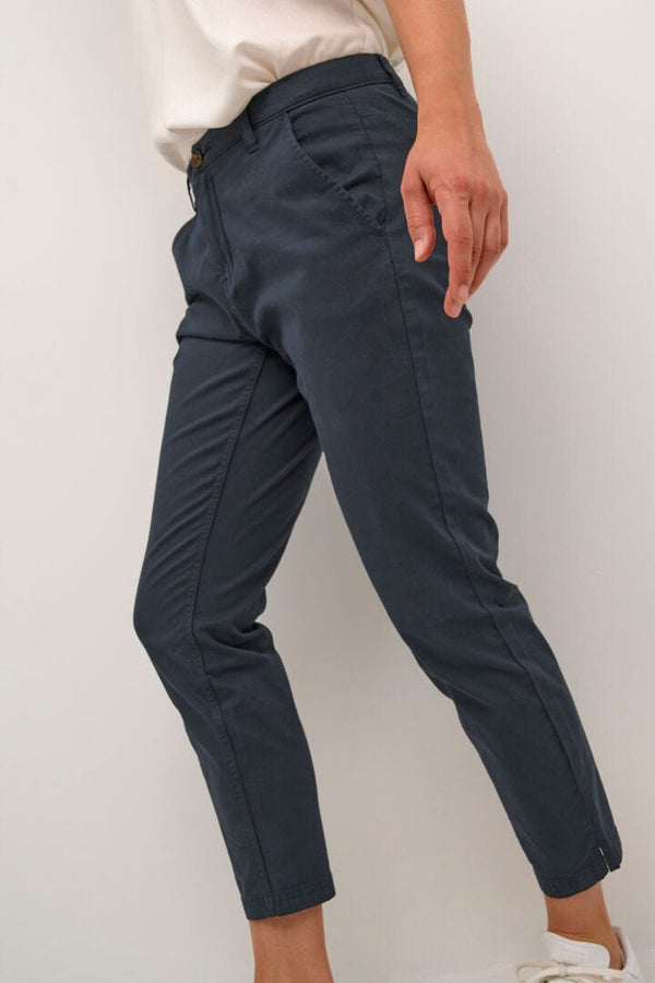 Cultue Brita Cropped Pants - Navy