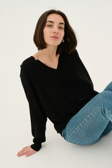 Pre Order Culture Annemarie v-Neck Pullover - Black