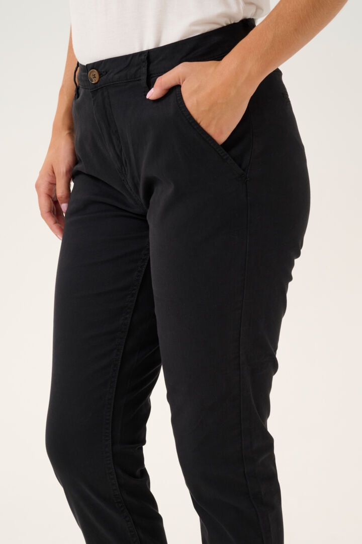 Cultue Brita Cropped Pants - Black