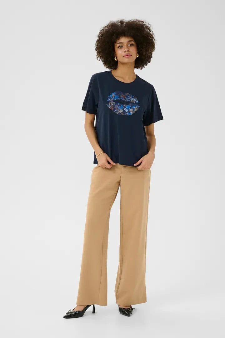 Culture Gab Amora T-shirt - Salute