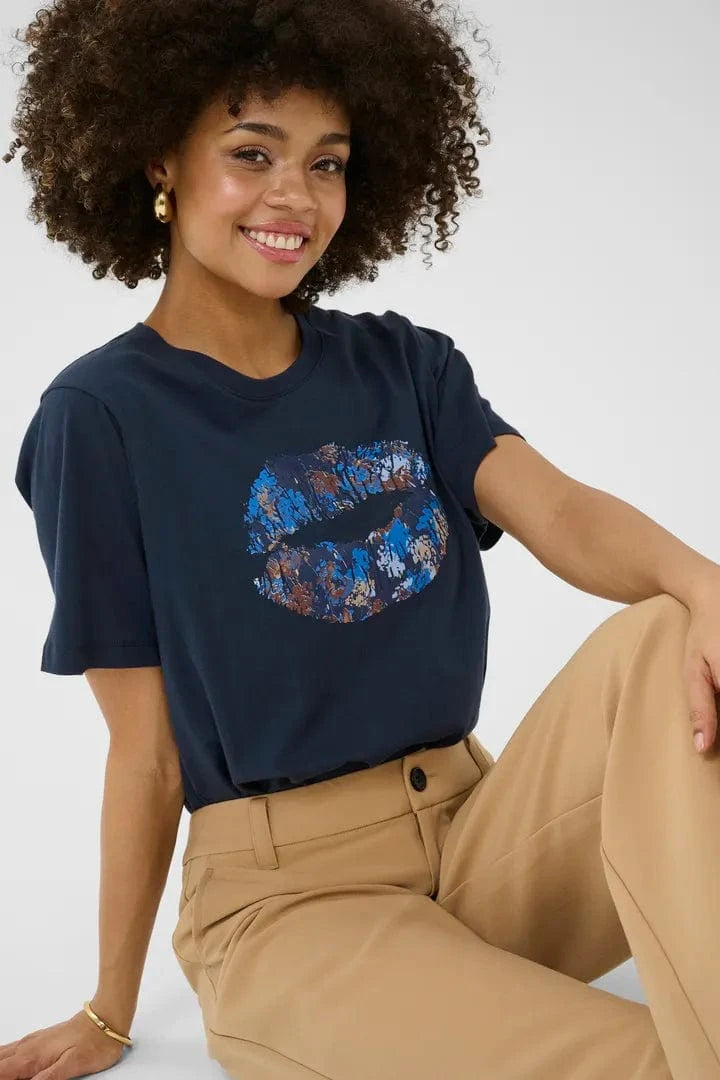 Culture Gab Amora T-shirt - Salute