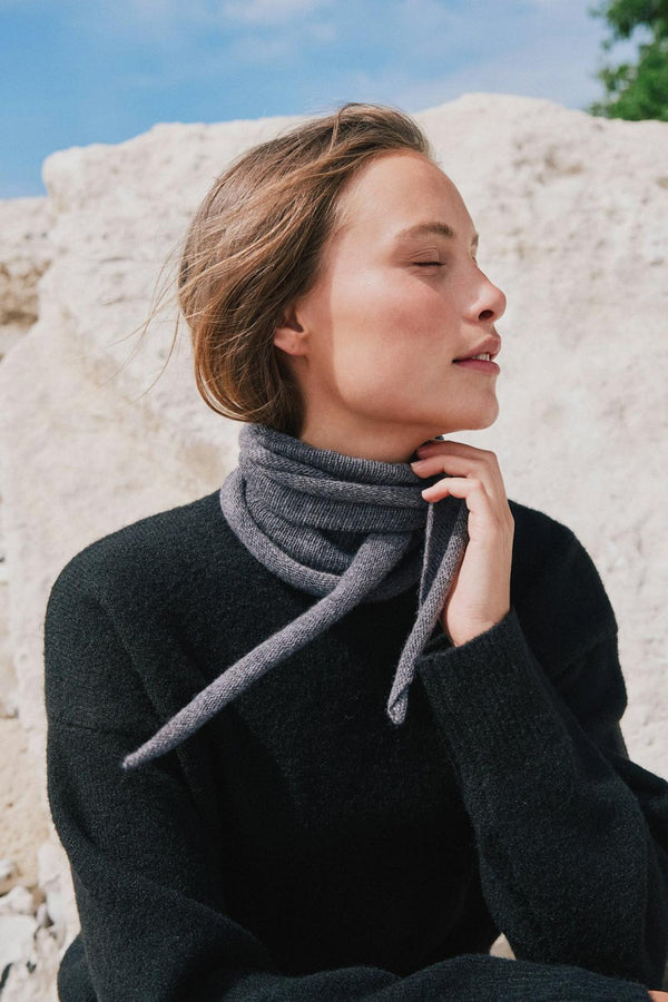 Neo Noir Misty Knit Scarf - Antracit Melange