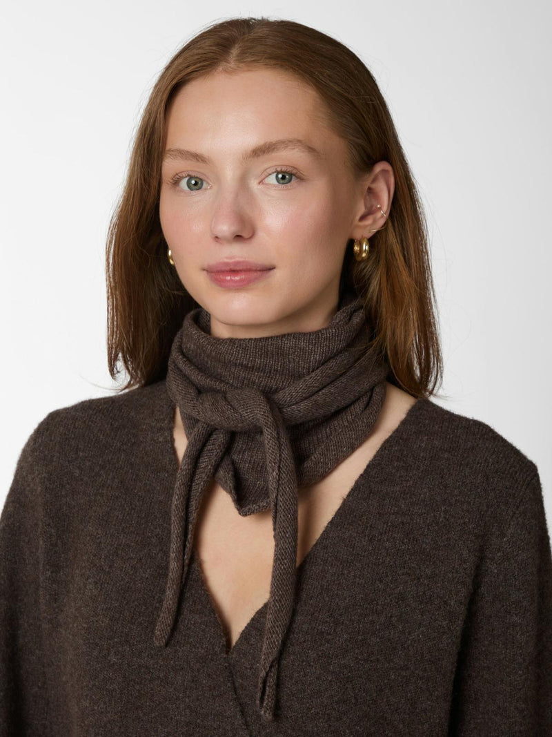 Neo Noir Misty Knit Scarf - Dark Brown