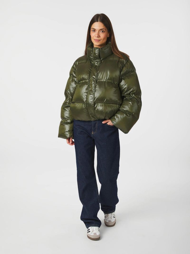 Neo Noir Rhea Shiny Puffer Jacket - Olive