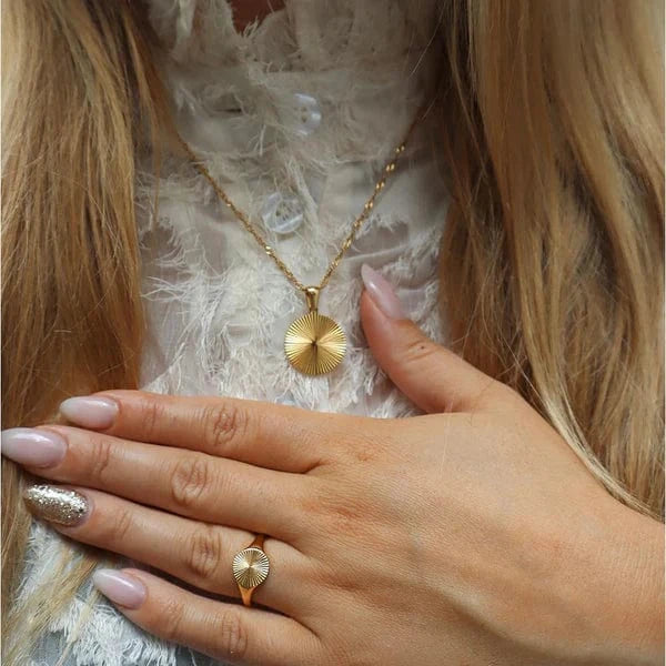 Wolff Jewelry Sunny Necklace w. charm