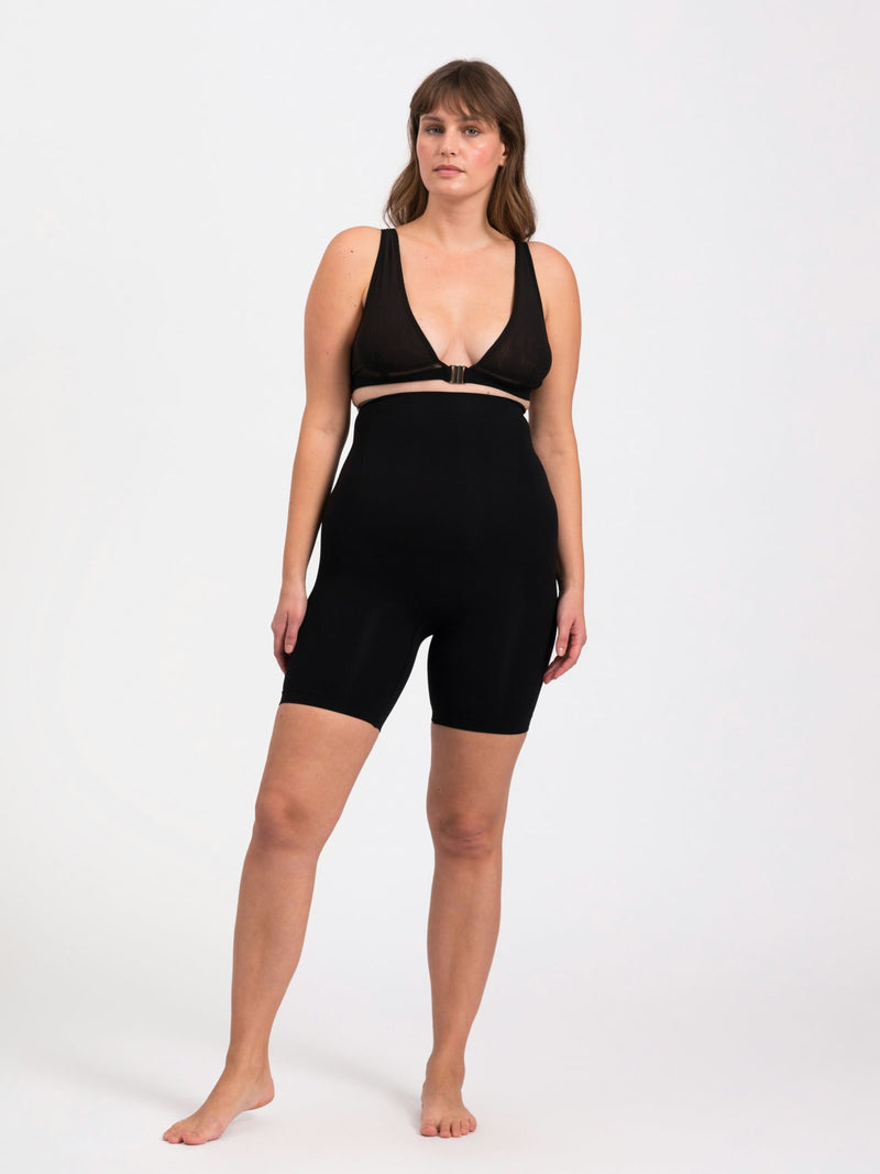 Lykkeland Alturra Highwaist Shaping Shorts - Black