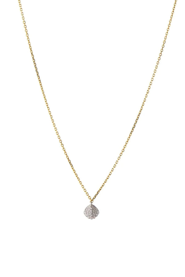 Stine a Tres Petit Vintage Shell Necklace
