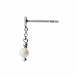 Stine A - Tres Petit Etoile Earring With Pearl Silver